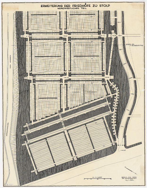 Ein altes Stadtplan von einer Stadt mit zahlreichen Gebäuden und einem Stadtplan, mit Text zur Stadtplanung.