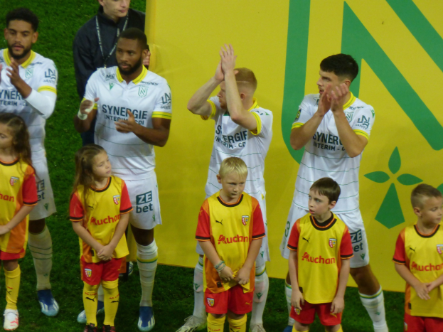 Borussia Mönchengladbach vs. Viktoria Anrath         Über 3.000 Fans feierten das Freundschaftsspiel