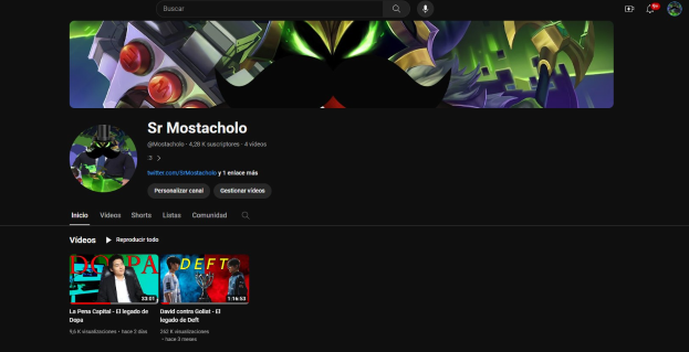 Screenshot einer Website mit schwarzem Hintergrund, das animierte Bilder und Text enthält, einschließlich der Überschrift "Wie lade ich YouTube-Videos herunter".