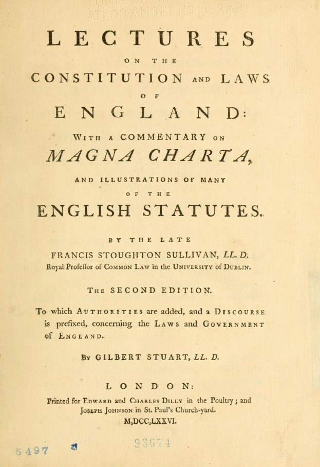 Altes Buch mit dem Titel "Vorträge über die Verfassung und Gesetze Englands mit einem Kommentar zur Magna Charta und Illustrationen vieler englischer Gesetze" aufgeschlagen