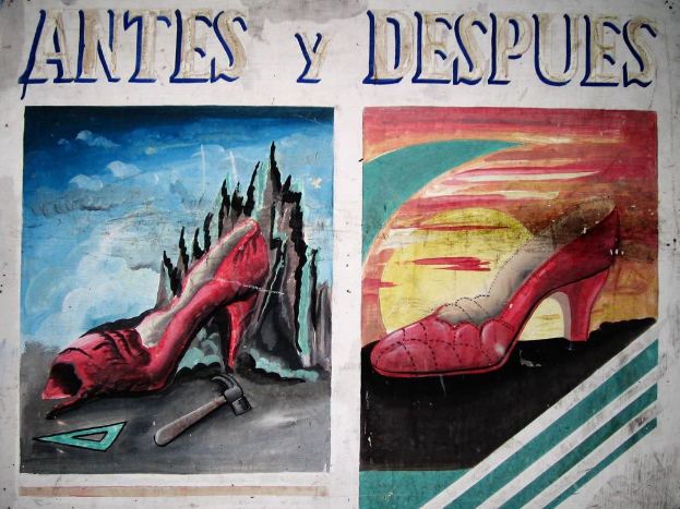 Ein Bild mit einem Schuh, Hammer und einem anderen Objekt, daneben ein weiterer Schuh und Sohn, sowie Text oben.