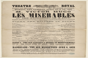 Schwarz-weiß-Anzeige in einer Zeitung für das Theatre Royal in London, die wahrscheinlich das Musical Les Misérables ankündigt.