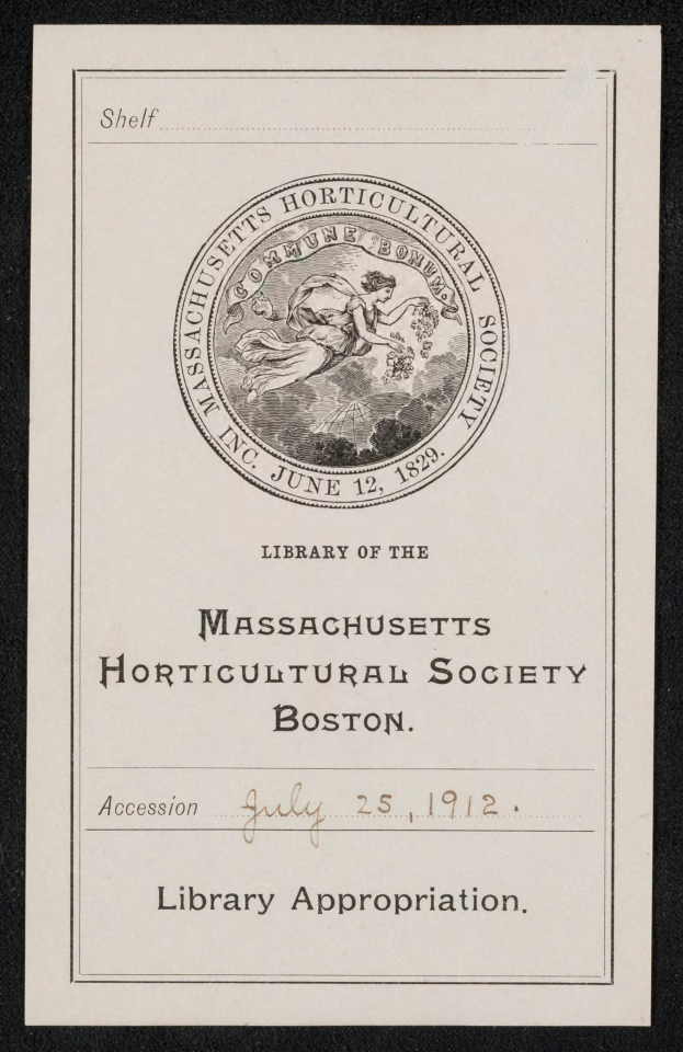 Ein weißes Papier mit schwarzem Text und einem Logo der Massachusetts Horticultural Society, das ein Schild mit einem Ahornblatt, einem Lorbeerkranz und den Worten "Horticultural Society" auf einem Banner zeigt, alles von einem schmalen schwarzen Rand umgeben.