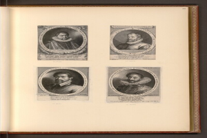 Ein aufgeschlagenes Buch mit vier Schwarz-Weiß-Porträts von Männern in einem Raster, jedes mit einem eindeutigen Gesichtsausdruck, mit sichtbarem Text auf den Seiten.