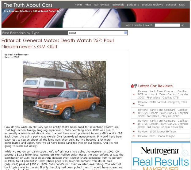 Eine Anzeige mit Fahrzeugen, Bäumen, einer Hütte und Text unten.